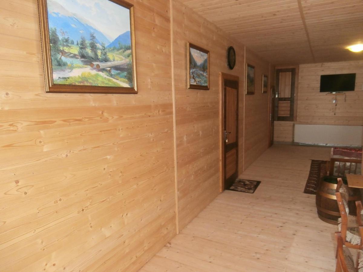 Karpatskiy Domik Izky Exteriér fotografie